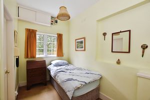 Photo 1- click for photo gallery